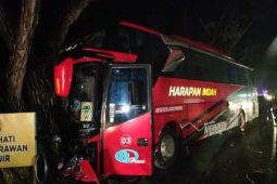 Bus hantam minibus di Aceh Timur