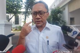 Zulkifli: Minyak goreng curah di empat pulau besar  Rp14 ribu/liter