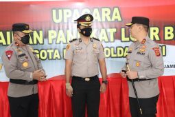 Kapolda Jambi pimpin upacara kenaikan pangkat Kompol Johan Silaen