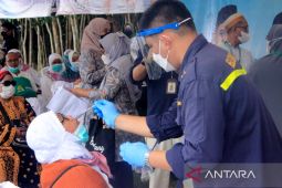 Jamaah haji Kabupaten Belitung jalani pemeriksaan COVID-19