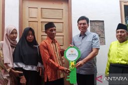Bantuan bedah rumah dari Baznas dan Pemkab Batanghari