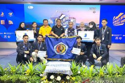 Dua mahasiswa Poliban raih juara 3 bidang informatika di ajang KMIPN 2022