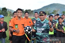 Pemkab Kayong Utara harap muncul atlet dari kejuaraan sepakbola
