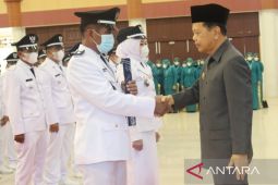 Bupati Tapin lantik 60 kepala desa terpilih
