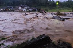 Banjir di Banjarwangi tak menerjang rumah warga, sebut BPBD Garut