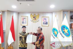 Satono minta tambahan solar 114.066 ke BPH Migas KL untuk kebutuhan masyarakat Sambas