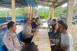 Kendaraan melintasi jalan lintas Curup-Lubuklinggau dipaksa bayar jasa pengawalan, apa tindakan polisi ?