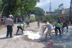 Polisi kesulitan mengenali korban kecelakaan truk di Cianjur karena tidak bawa KTP