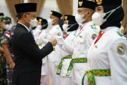 Wali Kota Pontianak kukuhkan 33 anggota Paskibraka