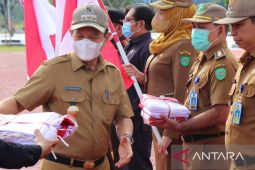 Pemkab Tapin laksanakan Gerakan 10 Juta Bendera Merah Putih