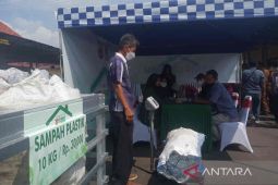 DLH Kabupaten Cirebon siapkan 10 bank sampah sukseskan program "green service"
