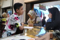 Harga emas di Banda Aceh turun, masyarakat pilih menjual