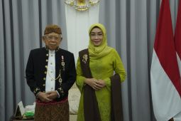 Wapres Ma'ruf Amin tiba di kompleks parlemen kenakan pakaian adat Solo