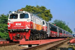 KAI pasang "livery" khusus dan ornamen HUT RI