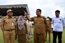Gubernur Sulbar minta Pemkab Mamuju benahi Stadion Manakarra