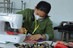 Pemkab Dairi dorong pengembangan tenun menjadi  produk souvenir