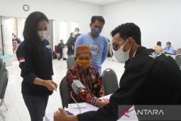 Ewindo berikan layanan kesehatan gratis kepada petani di Jember