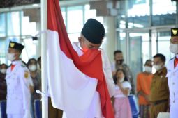 Bupati kukuhkan 10 anggota Paskibraka Dairi