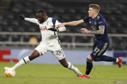 Napoli pinjam gelandang Tanguy Ndombele dari Tottenham