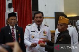 Wali Kota dan wakil ramah tamah bersama veteran pejuang