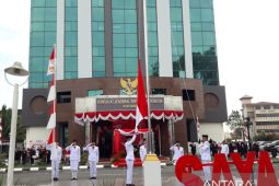 10 putra-putri Indonesia kibarkan Merah Putih di Kuching