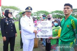 Atlet Asahan peraih prestasi di PON Papua terima tali  kasih Rp 620 Juta