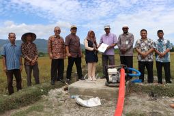 Nazir BMA dan warung penulis luncurkan sumur wakaf