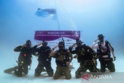 Upacara HUT RI di bawah laut MBD tumbuhkan nasionalisme generasi muda
