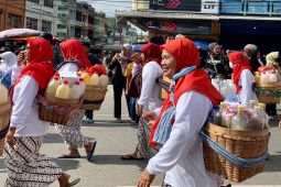 "Ayu Jamu Gendong" berpawai HUT RI