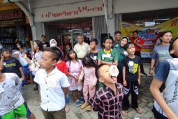 Alfamart gelar perlombaan HUT RI  serentak di 77 toko