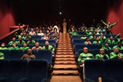 Ratusan mitra pengemudi Grab di enam kota nonton film besutan sineas Indonesia