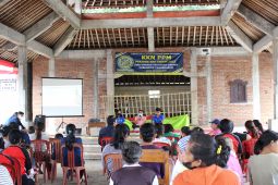 Mahasiswa Unud edukasi Tangcenting untuk cegah stunting