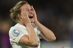 Top skorer Timnas Putri Inggris gantung sepatu