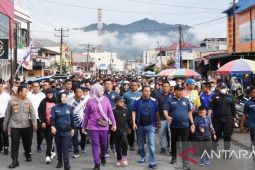 Jalan santai Partai NasDem Sibolga-Tapteng diikuti 5.000 peserta