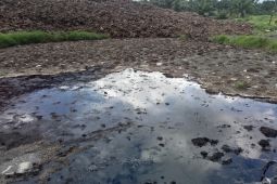 Warga Mukomuko laporkan perusahaan diduga cemari sungai