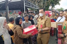 Wali Kota serahkan bantuan korban kebakaran Kemuning