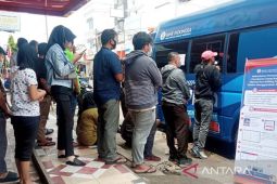 Warga Lhokseumawe antusias tukar uang emisi 2022