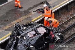 NHTSA selidiki dua kecelakaan mobil listrik Tesla, Autopilot penyebabnya?