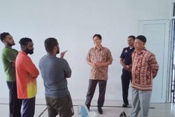 Panglima Laot Aceh temui nelayan India yang ditangkap, berikan bantuan makanan