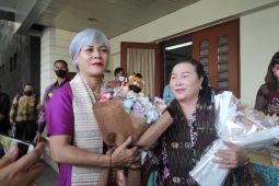 Wisuda dan rencana menikah, tinggal kenangan keluarga Brigadir Yoshua