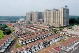 Podomoro Golf View rampungkan atap tower Ekki