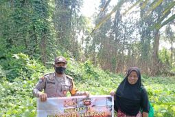 Polda Kalbar turunkan dua tim bersama masyarakat cegah karhutla