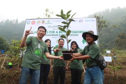 Pemkab Mojokerto tanam 3.000 pohon di lereng Welirang