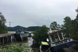 Kapal ikan bantuan pemerintah terbengkalai