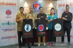 Indocement kolaborasi bangun pengelolaan sampah lewat #Trashback