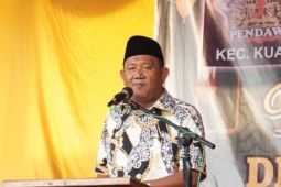 Syah Afandin serahkan Rp50 juta zakat  untuk disalurkan Baznas Langkat