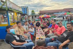 Dukung kebangkitan UMKM, wartawan dan Pemkab Sekadau gelar malam UMKM bangkit