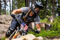 Menang di kejuaraan nasional Amerika pakai produk Indonesia