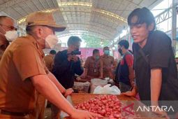 Bupati Bekasi tinjau progres revitalisasi Pasar Induk Cibitung Jabar