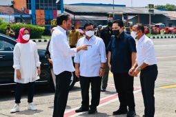 Presiden Jokowi ke Papua serahkan NIB pelaku UMK